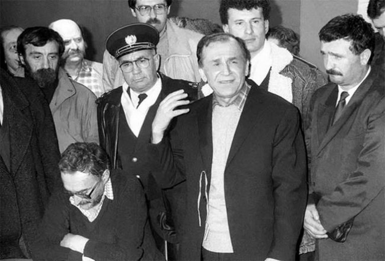 Cînd podurile se ridică Cînd podurile se ridică