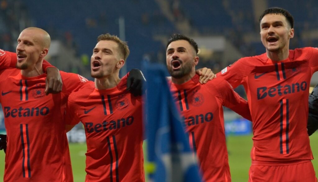 FCSB, mari bătăi de cap înainte de meciurile europene. Două vedete se luptă pentru un loc de titular