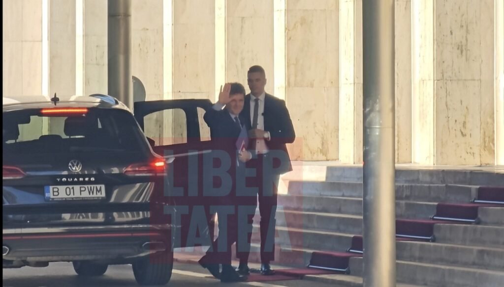 PSD și PNL nu acceptă propunerile lui Nicușor Dan, Gabriel Zbârcea – SRI și Marius Lazurca PSD și PNL nu acceptă variantele lui Nicușor Dan la șefia SRI și SIE, Gabriel Zbârcea și Marius Lazurca. Surse: „Propuneri aplaudate de AUR. Nu sunt oportune”