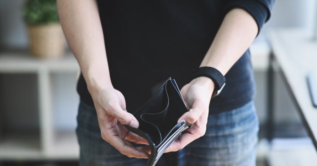 Peste 500.000 de tineri din România nici nu muncesc, nici nu studiază. De ce are România recordul negativ în UE la acest capitol