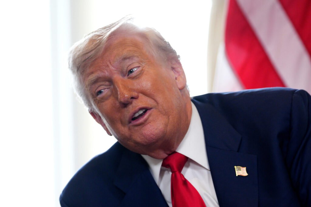 Donald Trump autorizează Pentagonul să folosească forţa militară împotriva cartelurilor de droguri din America Latină. Reacția Mexicului SUA impun taxe de 25% asupra mărfurilor din India din cauza importurilor de petrol rusesc