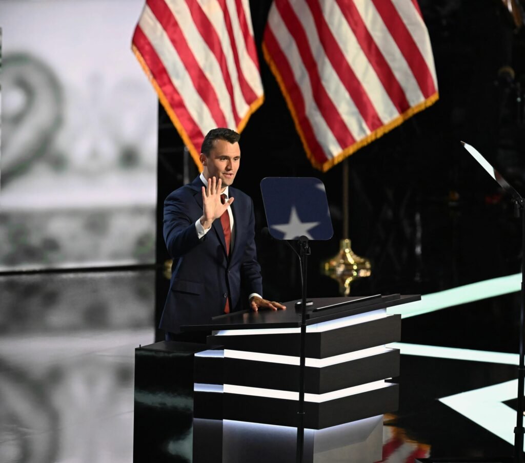 Activistul politic și aliatul lui Trump, Charlie Kirk, a fost împușcat la un eveniment din Utah