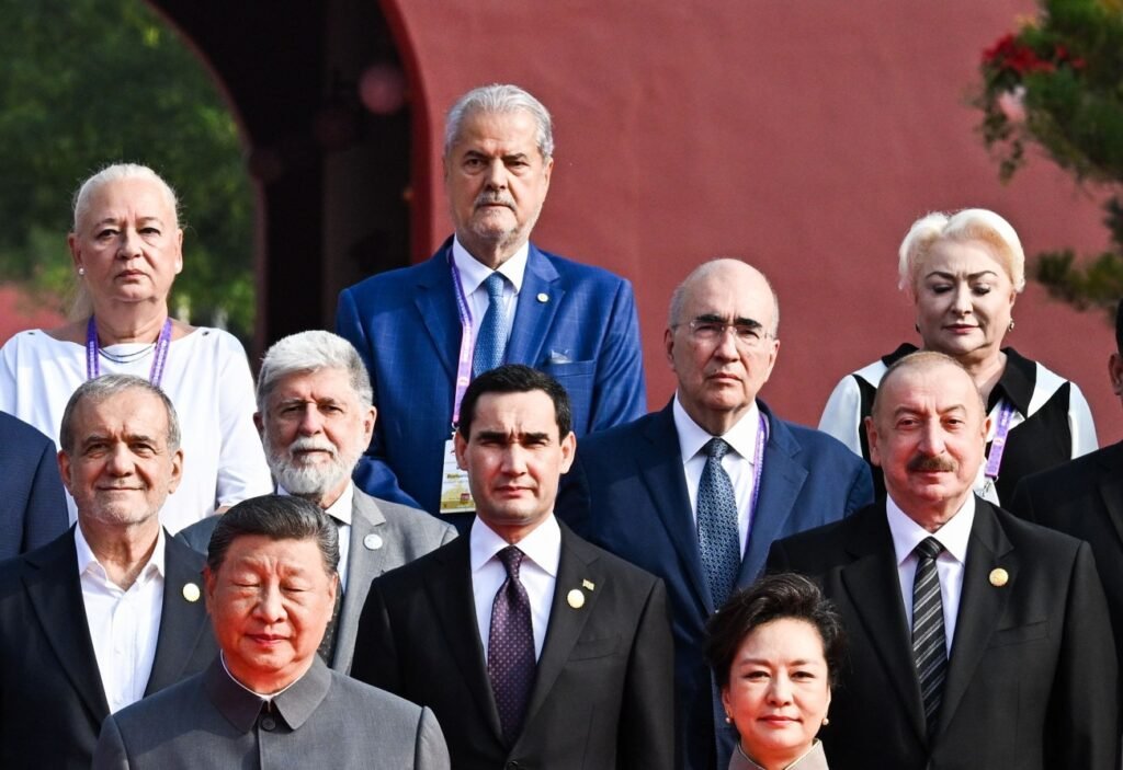 Adrian Năstase promovat la Beijing de Ministerul Afacerilor Externe, când era condus de Bogdan Aurescu Adrian Năstase, promovat la Beijing de Ministerul Afacerilor Externe, când era condus de Bogdan Aurescu