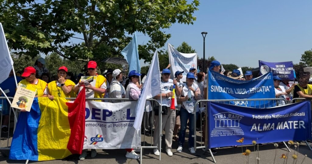 Anul școlar începe cu proteste sindicale și incertitudini pentru elevi și părinți. Miting în Piața Victoriei și marș până la Cotroceni