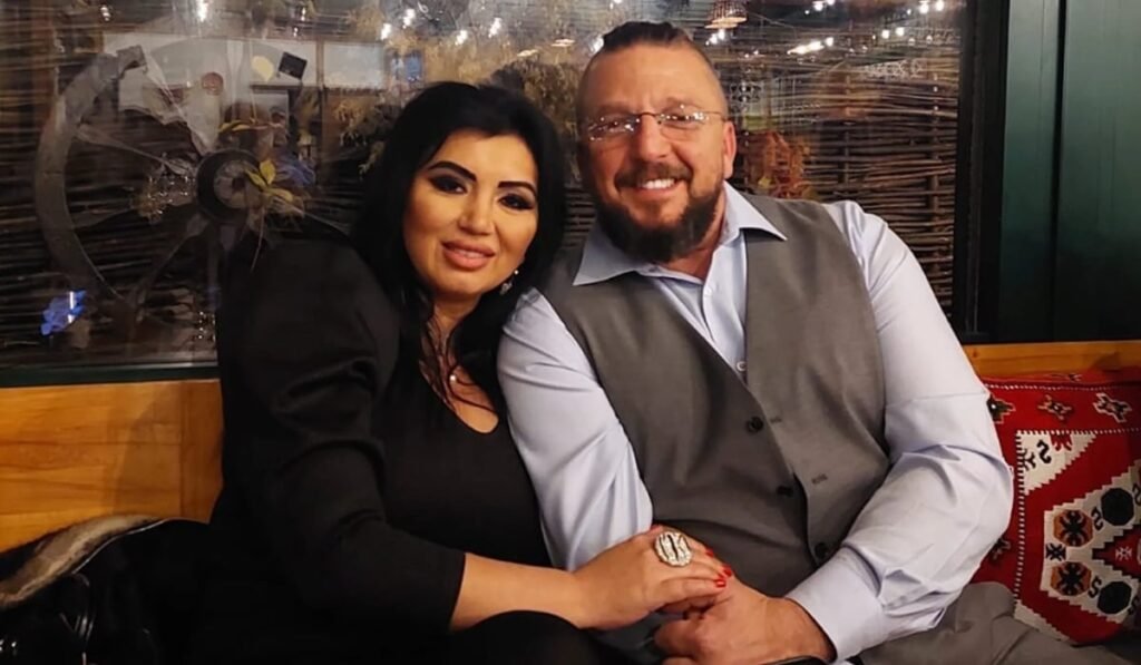 Invitat surpriză la nunta Adrianei Bahmuțeanu cu George Restivan. „O să cânt. Vin în România pentru asta”