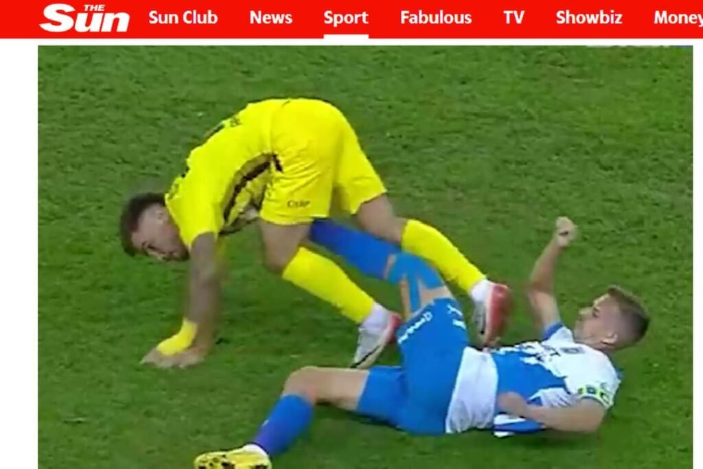 Craiova-Dinamo, în celebrul The Sun, pentru incidentul Bancu-Armstrong Craiova-Dinamo, în celebrul The Sun, pentru incidentul Bancu-Armstrong