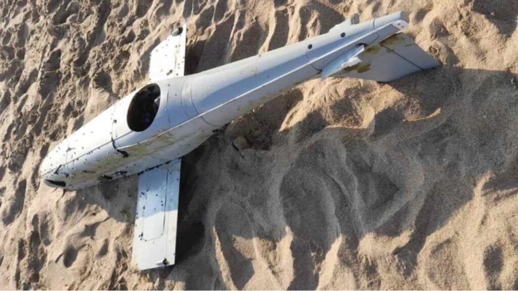 Experții militari bulgari investighează o dronă misterioasă găsită pe plaja din Burgas (Video)