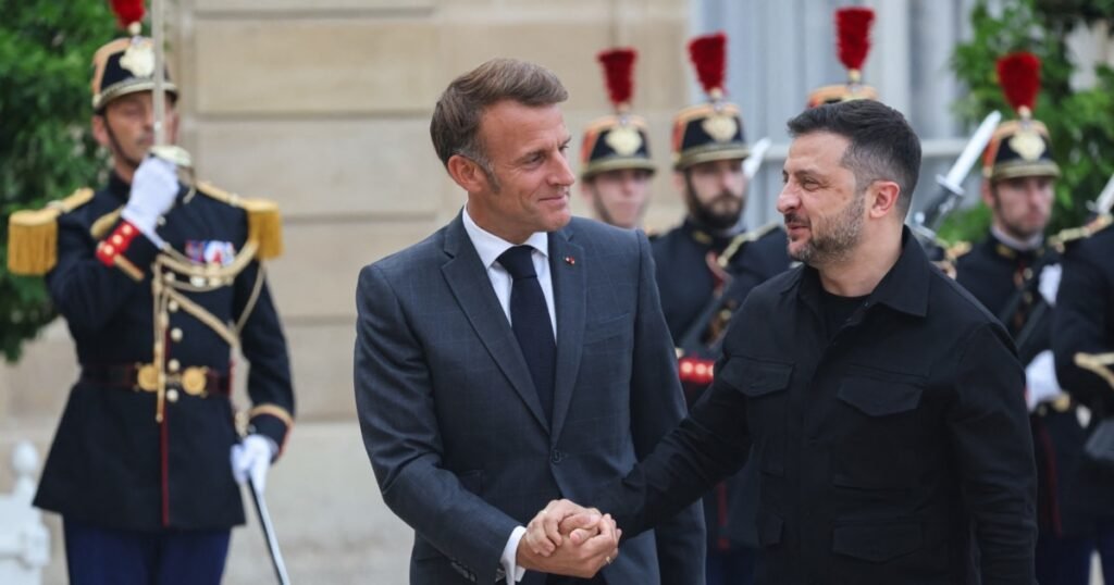 Întâlnire Macron-Zelenski înainte de discuțiile cu liderii europeni de la Paris. Europa, „gata” să ofere garanții de securitate Ucrainei Întâlnire Macron-Zelenski înainte de discuțiile cu liderii europeni de la Paris. Europa, „gata” să ofere garanții de securitate Ucrainei