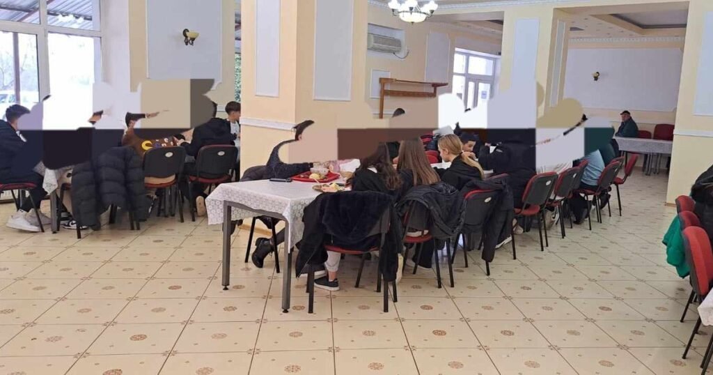 Ministerul Educației: Programul «Masă sănătoasă» continuă fără restricții