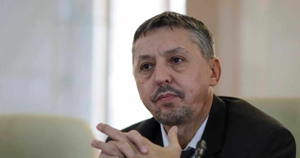 Moţiunea simplă împotriva ministrului Educaţiei, Daniel David, a fost respinsă de Senat