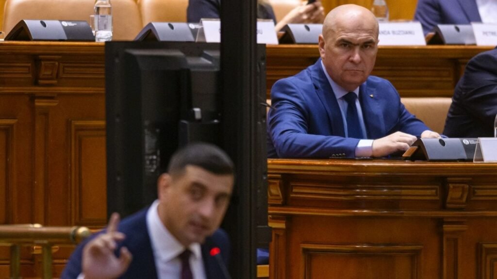 Partidul lui George Simion a atacat la CCR 4 proiecte pe care Guvernul Bolojan şi-a asumat răspunderea. O singură lege, necontestată AUR a atacat la CCR 4 proiecte pe care Guvernul Bolojan şi-a angajat răspunderea în Parlament. O singură lege, necontestată