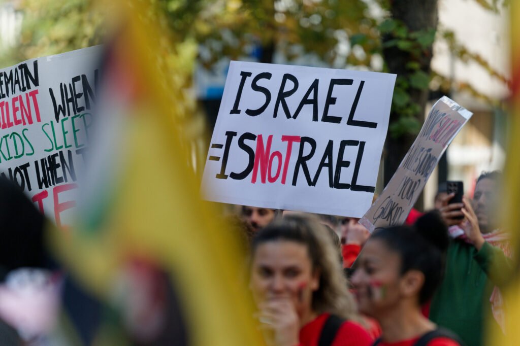 Protest cu zeci de mii de persoane la Berlin pentru încetarea războiului din Gaza