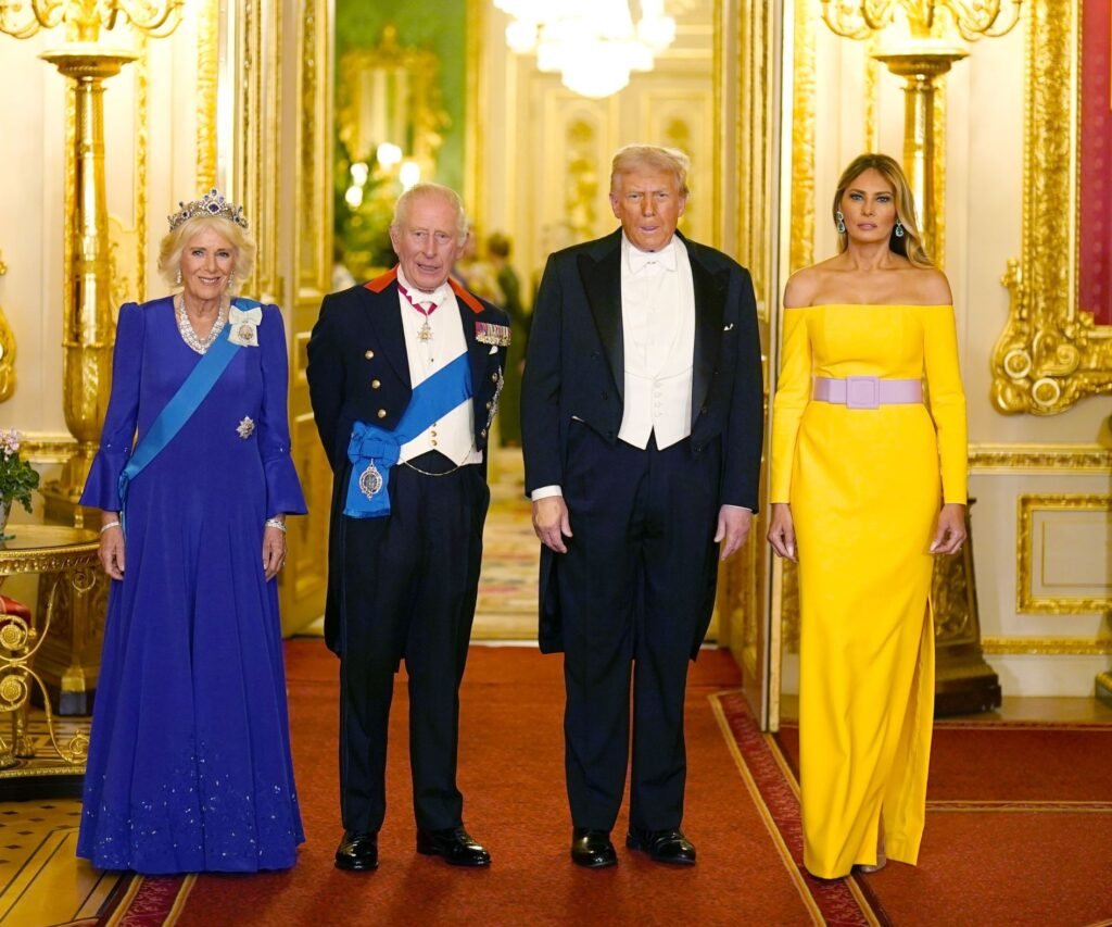 Rochia care salvează Europa. Cum încearcă Melania să-l convingă pe Trump că Putin e inamicul păcii