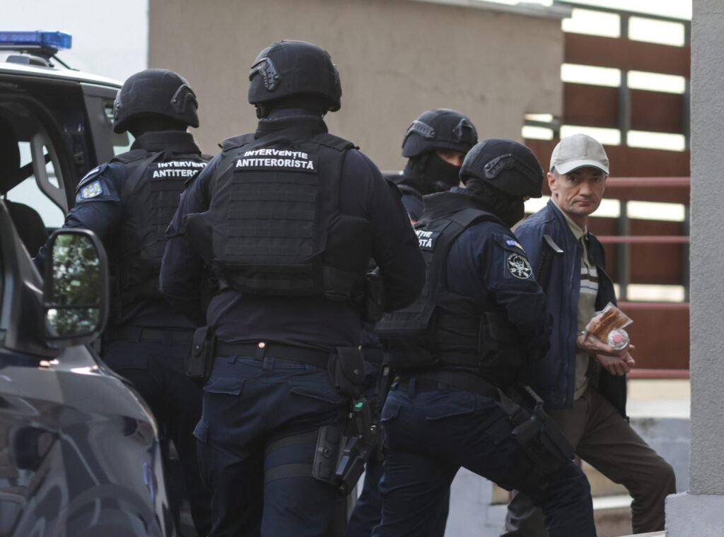 Spionul care pune reflectorul pe AUR. Noi suspiciuni că parlamentari ai partidului au legături cu Rusia