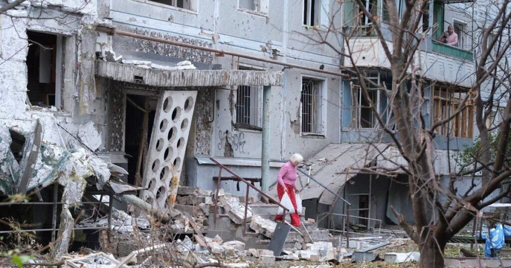 Atacuri reciproce între Rusia și Ucraina. Rachetele Moscovei asupra Kievului și o uzină chimică lovită cu rachete Storm Shadow