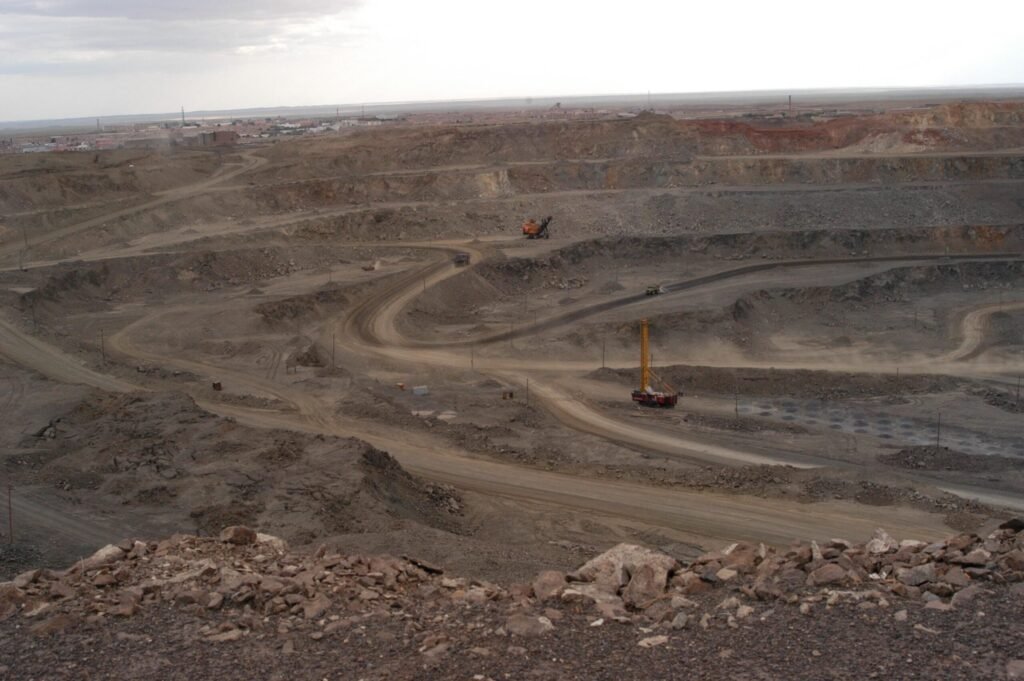 Cum transformă China pământurile rare în armă strategică globală