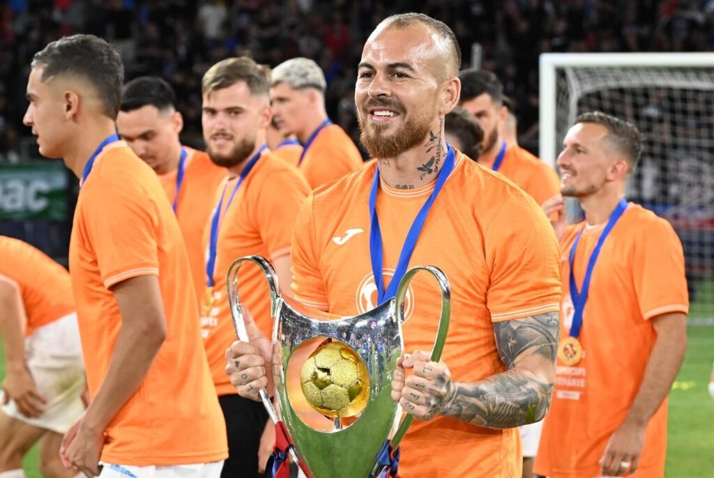 Echipa care a pus ochii pe Denis Alibec: "Este interesant"