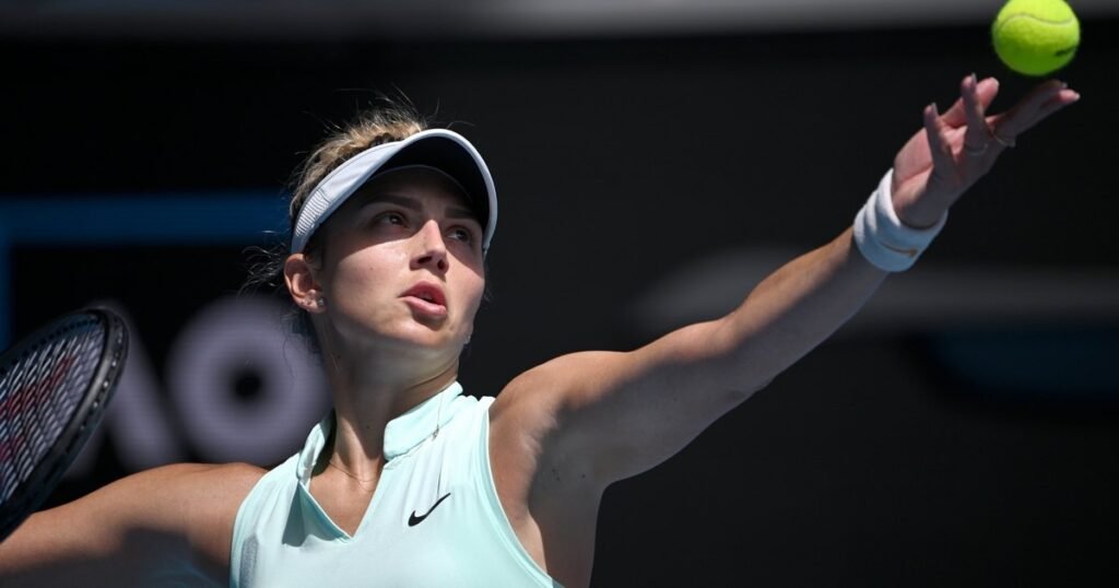 Elena Rybakina a lăsat-o fără aer pe Jaqueline Cristian la Wuhan. Kazaha o conduce pe „Jaq” cu 3-1 la general