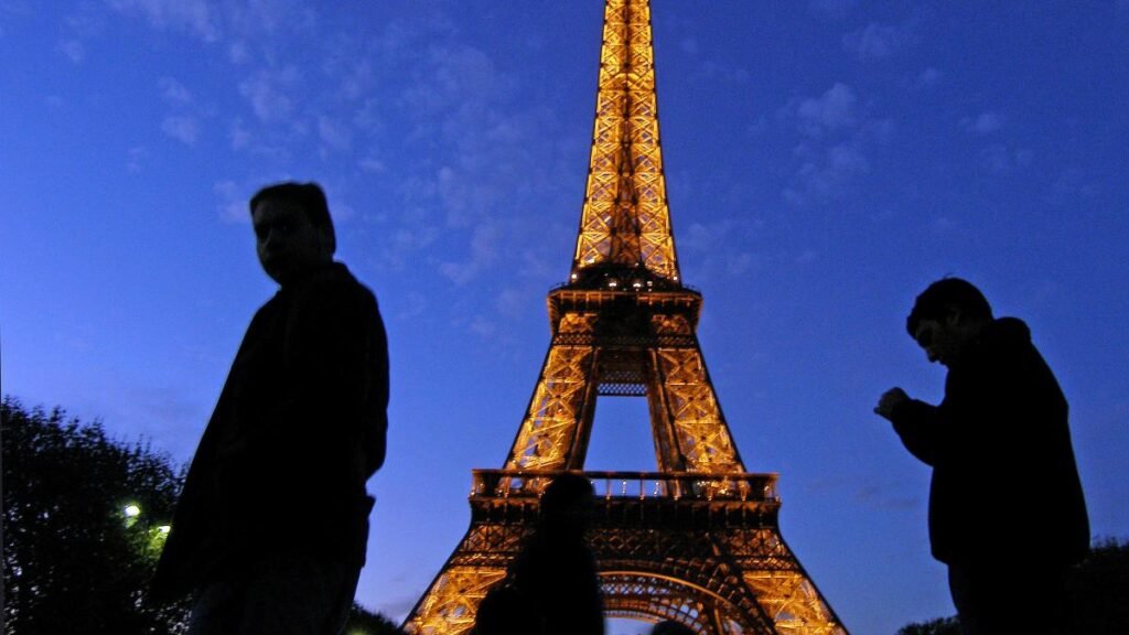 Franța amână creșterea vârstei de pensionare