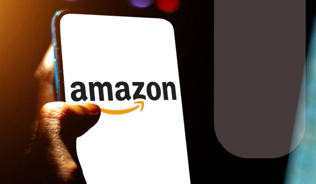 Jumătate din internet, blocat după o defecțiune Amazon. Ce a cauzat căderea masivă Mana tine un telefon cu Amazon