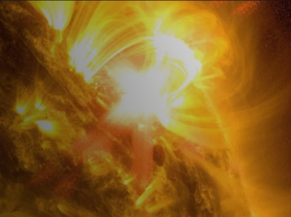 Legătura dintre furtunile solare și infarct. Studiu cu rezultate surprinzătoare