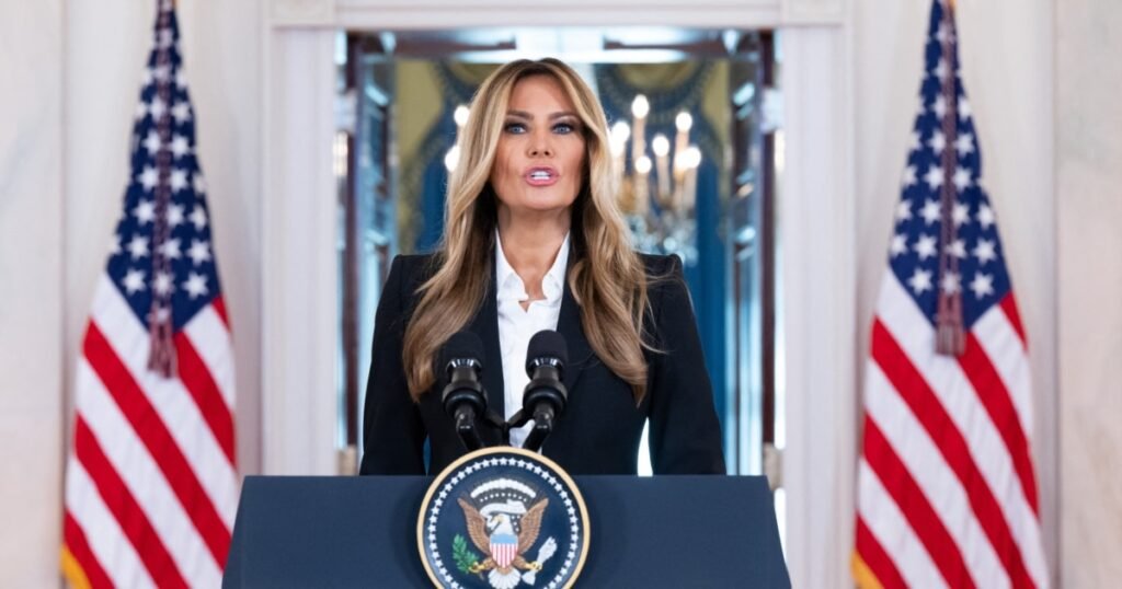 Melania Trump anunță că opt copii ucraineni s-au reunit cu familiile lor în urma discuțiilor pe care le-a avut cu Putin Melania Trump anunță că opt copii ucraineni s-au reunit cu familiile lor în urma discuțiilor pe care le-a avut cu Putin