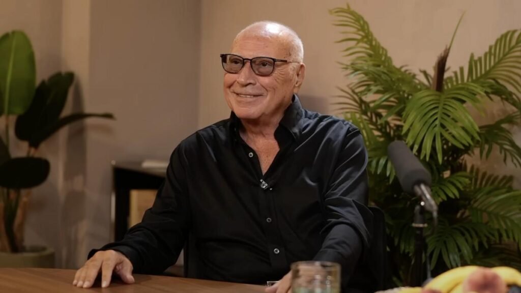 Povestea emoționantă a copilăriei lui Dan Voiculescu. Ce a învățat de la părinți, în podcastul „Fain&Simplu” cu Mihai Morar