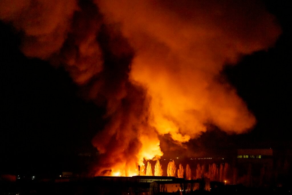 Războiul din Ucraina, ziua 1.331. Substația electrică rusă din regiunea Volgograd a luat foc în urma unui atac cu drone / Directorul FMI intenționează să viziteze Ucraina