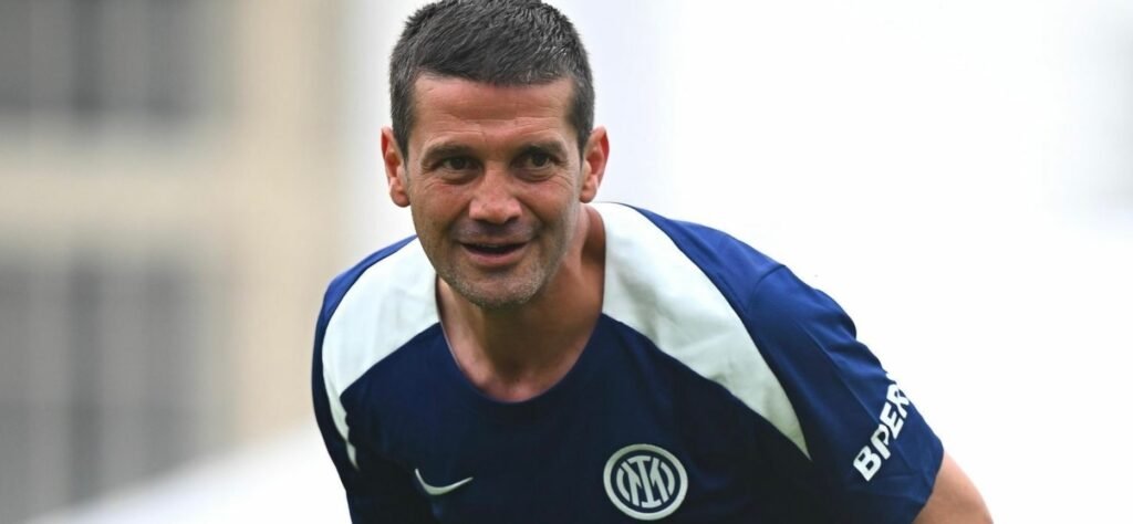 Reacția lui Cristi Chivu după victoria din Liga Campionilor Reacția lui Cristi Chivu după victoria din Liga Campionilor