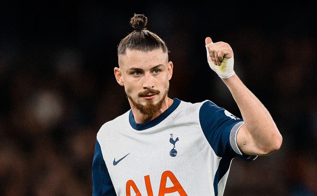 Tottenham a dat răspunsul în cazul lui Radu Drăgușin