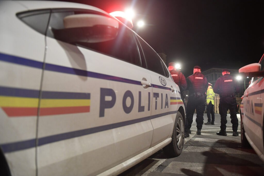 Trei răniți într-un accident produs în Vrancea