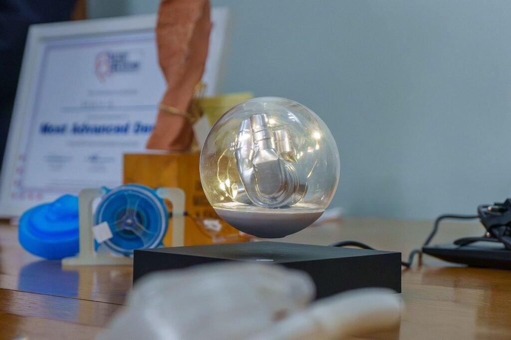 Un proiect dezvoltat de cercetătorii și studenții de la Iași l-a impresionat pe Nicușor Dan (Foto)