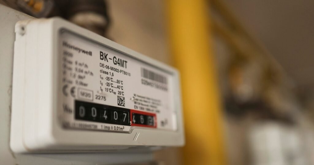 mai bine stăm în frig