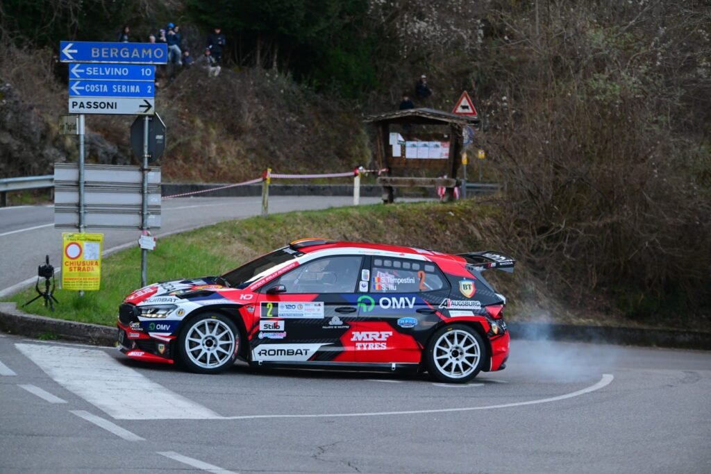 Mașina de raliu a lui Simone Tempestini și Itu, în Rally di Roma Capitale