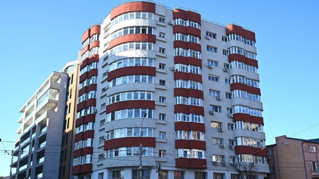 Blocuri anvelopate în Sectorul 1. Foto: Primăria Sector 1