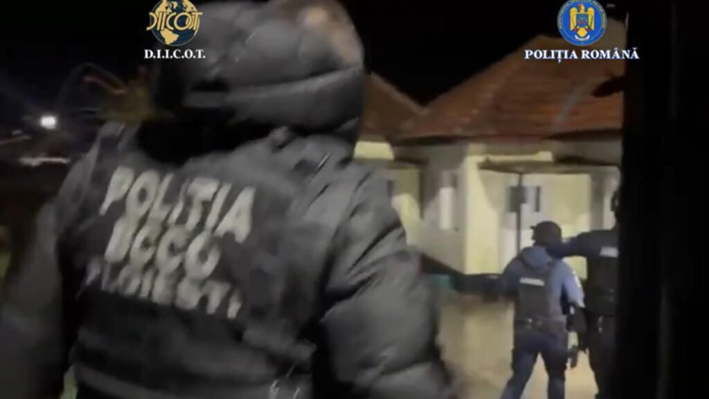 Grup infracțional româno-britanic destructurat: tinere trimise să se prostitueze în Marea Britanie/ Captură video