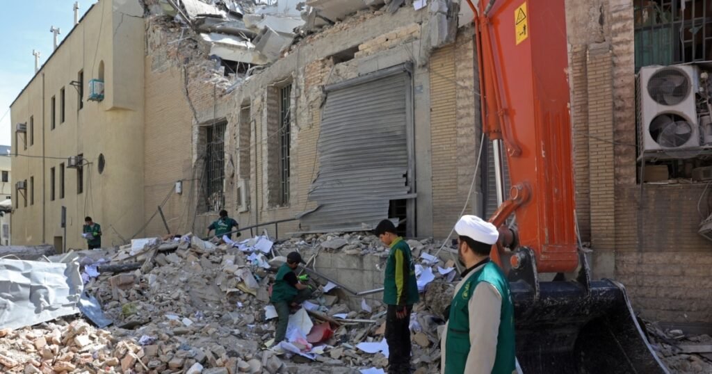 navă militară iraniană scufundată în Oceanul Indian. NATO doboară o rachetă care se îndrepta spre Turcia