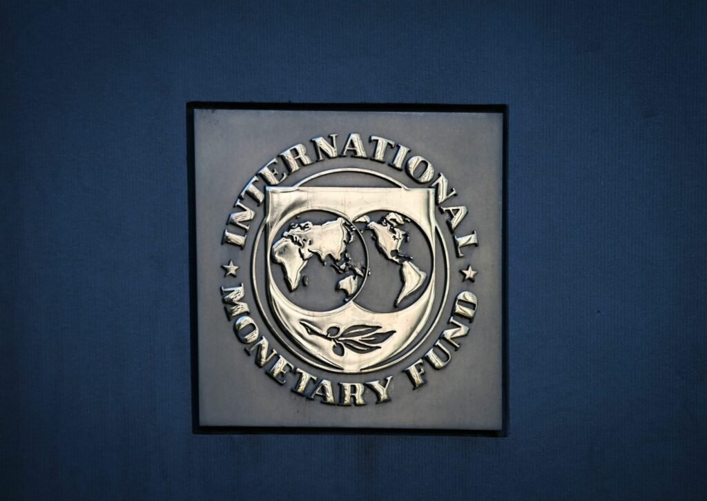 FMI reduce prognoza de creștere economică a României la 0,7% în 2026. Care sunt estimările privind inflația FMI reduce prognoza de creștere economică a României la 0,7% în 2026. Care sunt estimările privind inflația