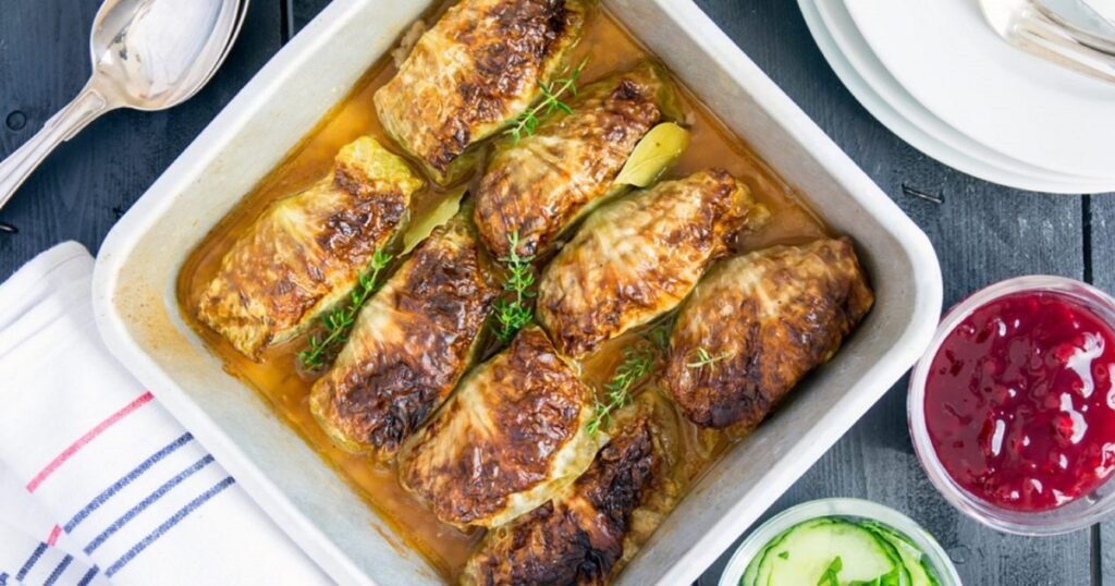 Uimitoarele sarmale ale vikingilor. Cum se prepară kaldolmar, rețeta născută dintr-o aventură incredibilă a lui „Napoleon al Scandinaviei” Uimitoarele sarmale ale vikingilor. Cum se prepară kaldolmar, rețeta născută dintr-o aventură incredibilă a lui „Napoleon al Scandinaviei”