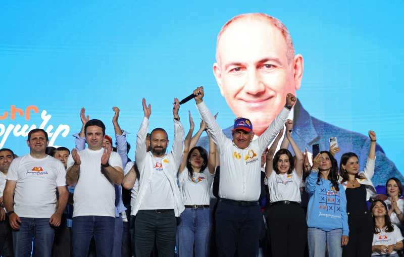VIDEO Legislative în Armenia: Pașinian în frunte, conform primelor rezultate parțiale Image